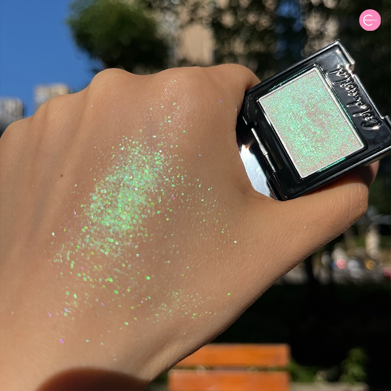 Coldnwild Chameleon Green Eyeshadow