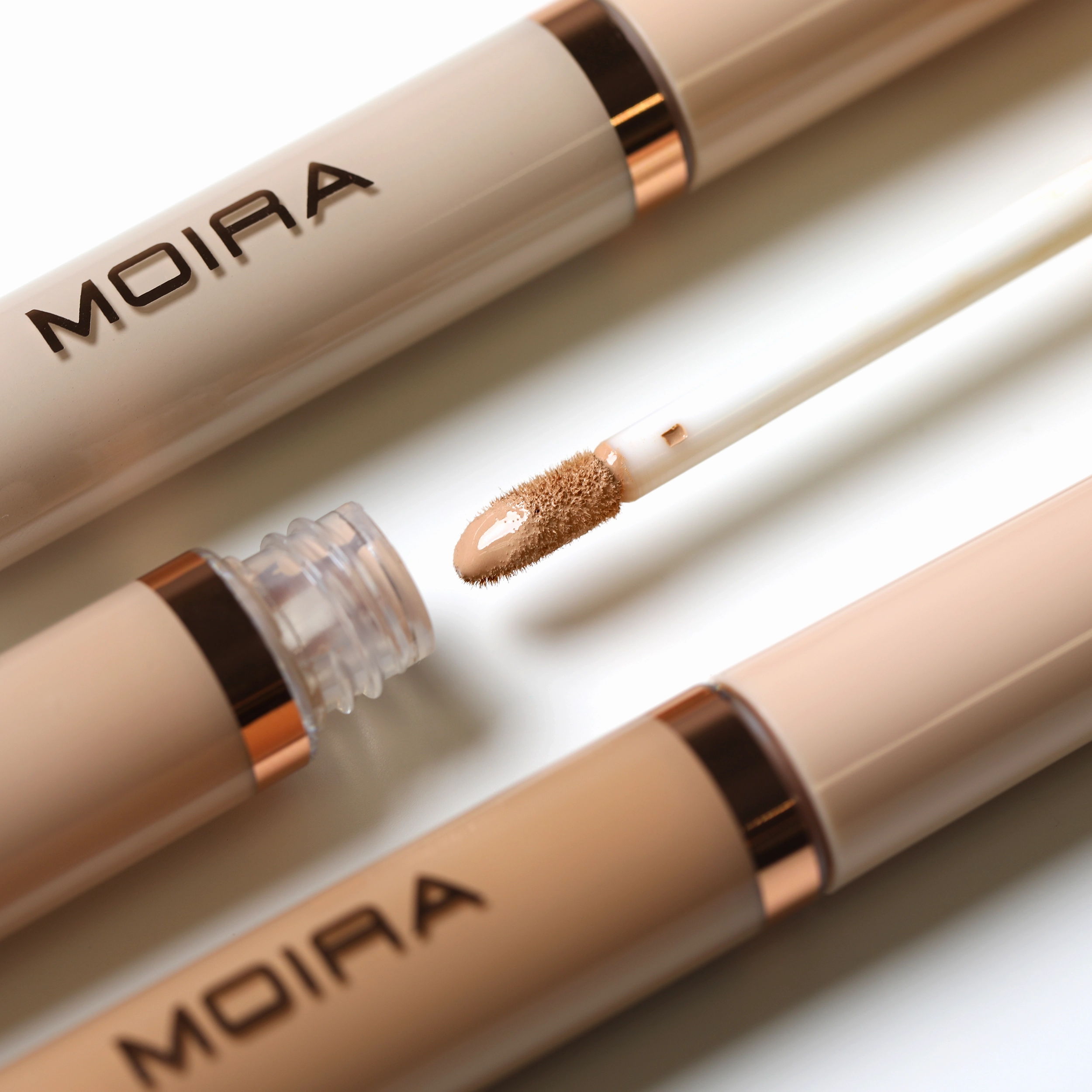 Lavish Creamy Concealer (125, Rose Latte)