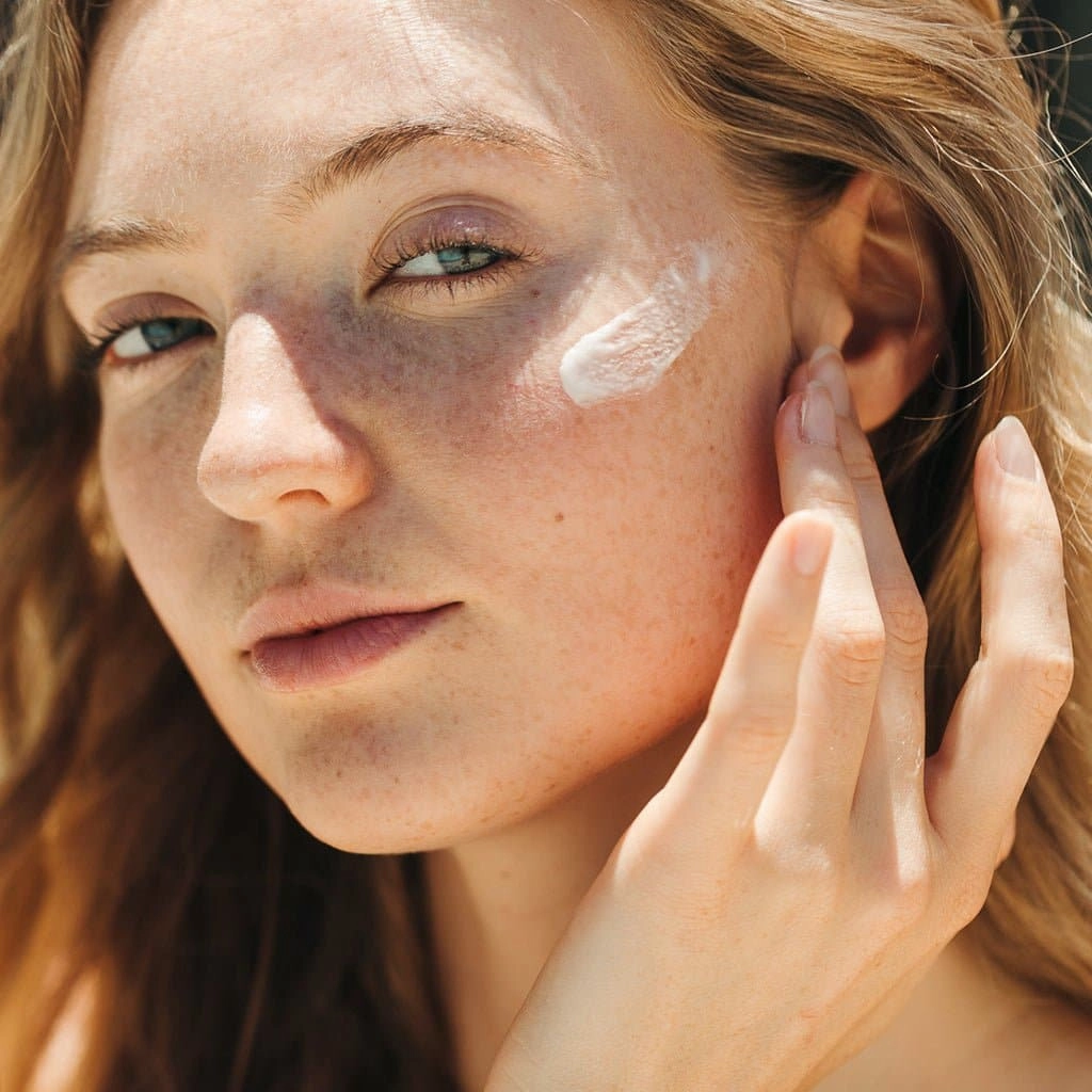 Love   Rose Hydrating Serum