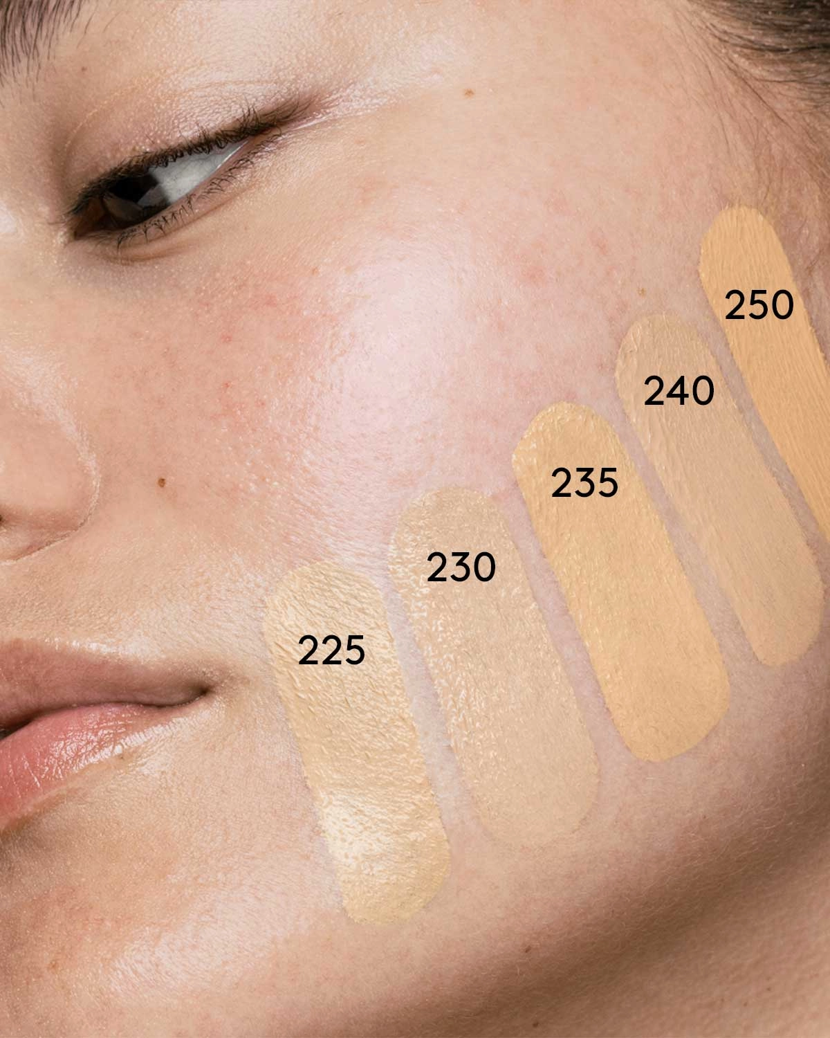 Soft'lit Naturally Luminous Longwear Foundation — 230