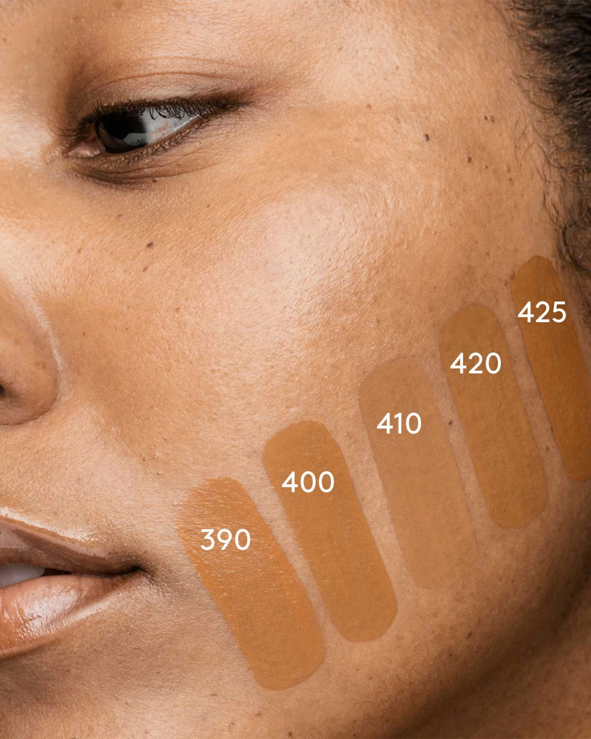 Soft'lit Naturally Luminous Longwear Foundation — 425